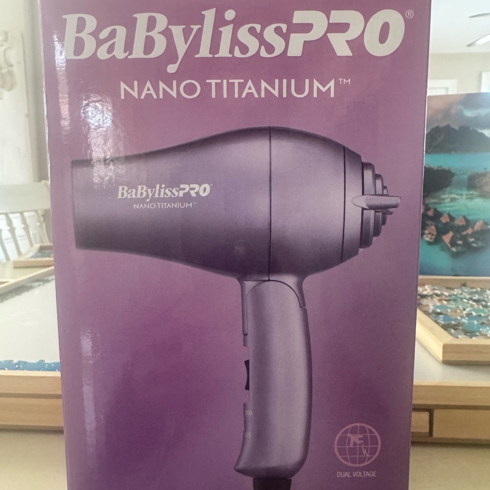 BaBylissPRO Nano Titanium folding travel dryer